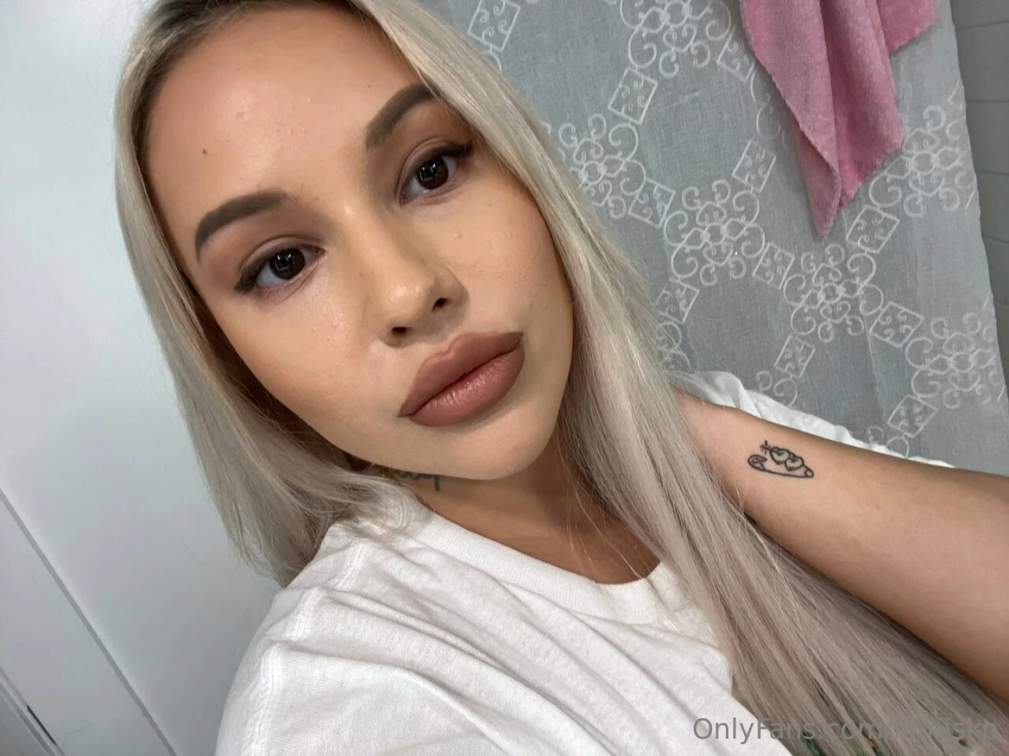 There are a lot of naughty thoughts that i want to share you with babe part 1 