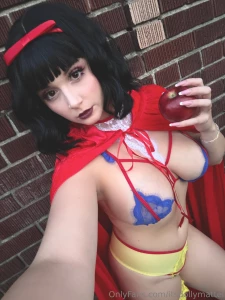 Swipe to get snow whites tits out part 1