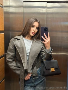 What do you like most about a girl what do you pay attention to when