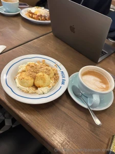 Fueling up before the glam squad got hold of me the after let s just