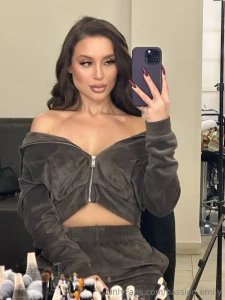 Today is such a gorgeous day my girls did my makeup i m going to a