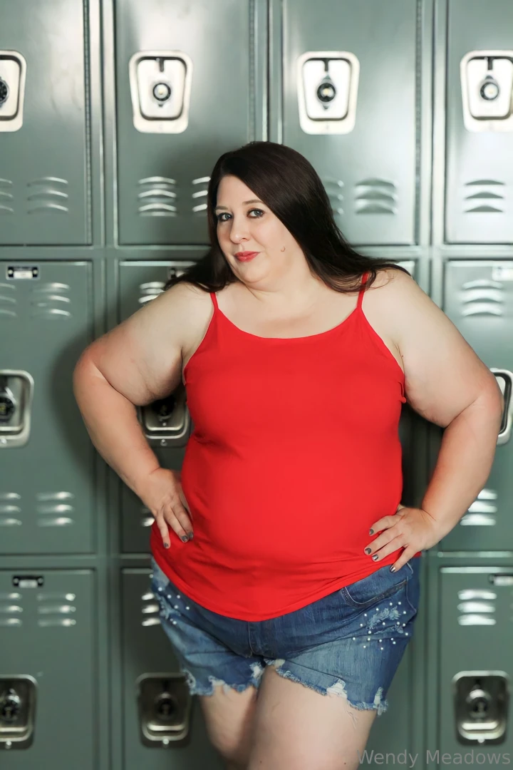 Wanna get naughty with me check your dms 