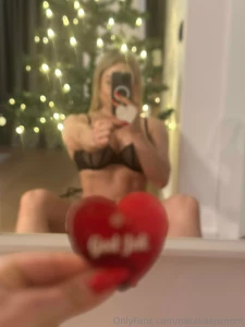 Day 6 challenge tip under this post to claim today s present sitting