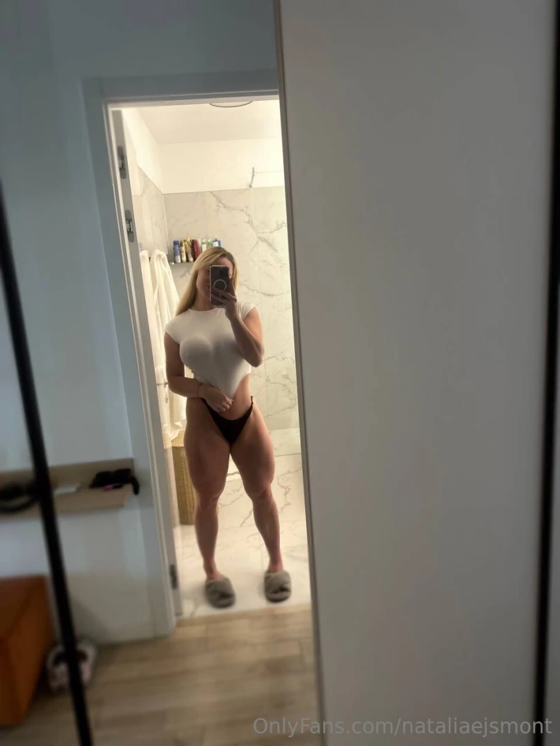 Skip the chocolates i ll be your snack 