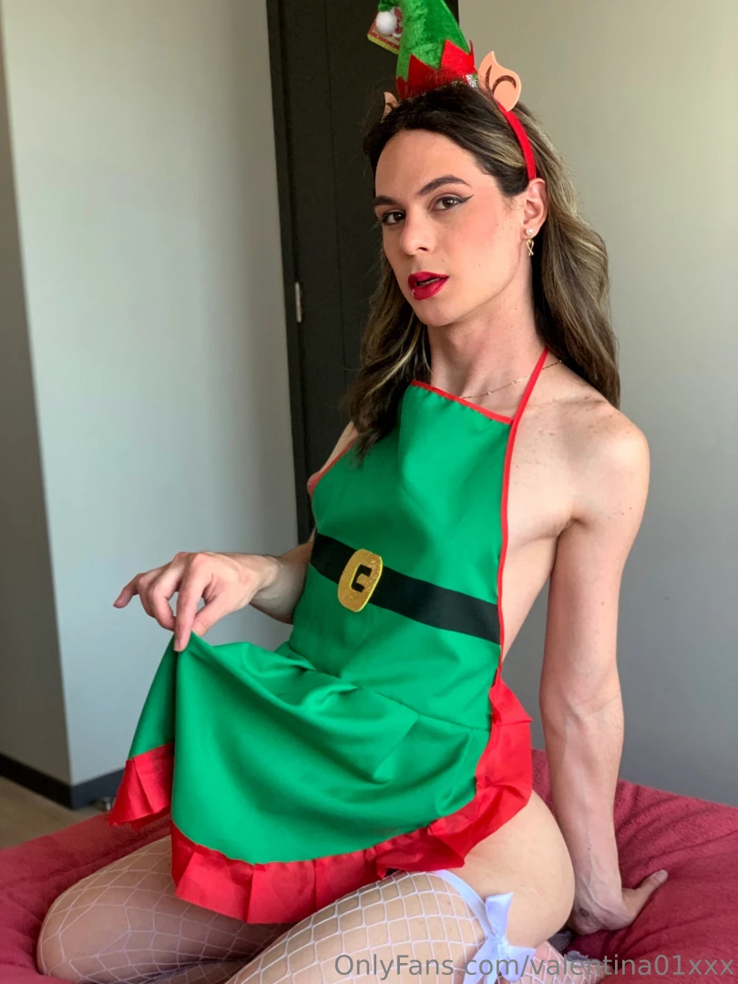 Christmas special an elf from another dimension part 1 