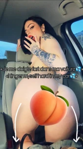 I m baack new video 7min i finger myself hard in my car video just
