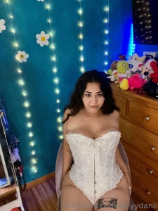 I know you wanna kiss me part 3