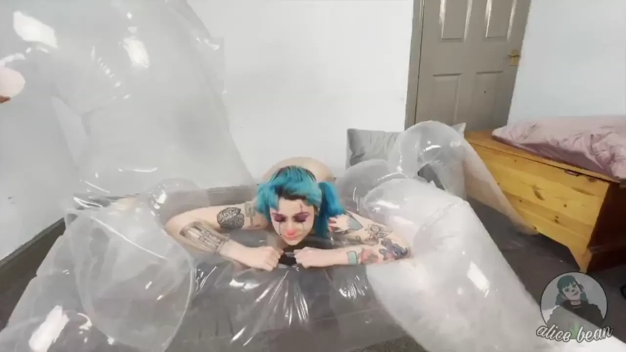 Bean bringing a new meaning to blow job fyp clown clowngirl 