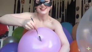 Kinky hairy looner clown blaire brings a meaning to the term pop shot