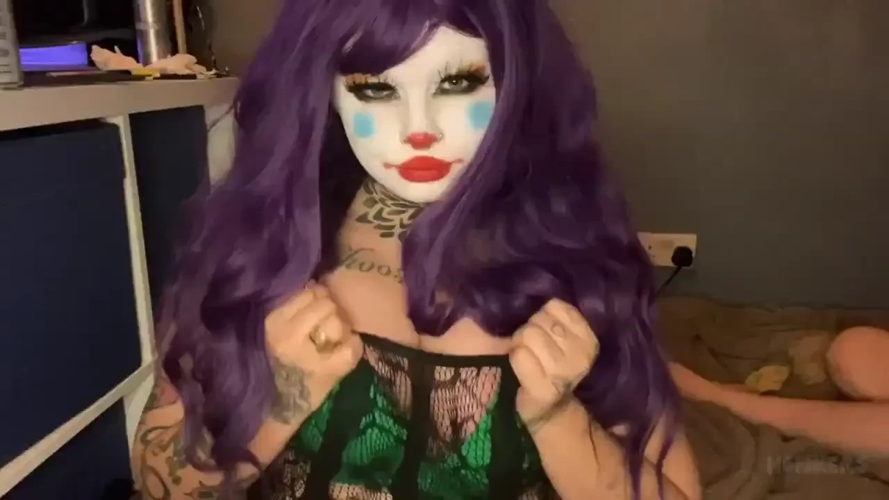 Clown girlfriend sucks your cock until you cum preview curvy clown - 
