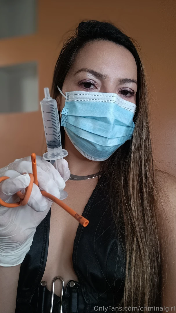 Are you into medical games here you have a mean doctor make your 