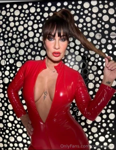 Be a good subby boy and join my page for free so i can lock up that