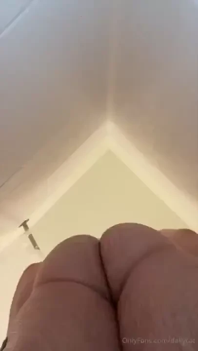 Eat this sweaty hole faggot 