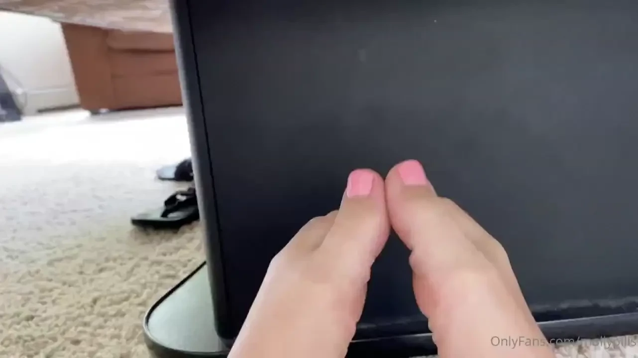 Should i do a footjob video with my new toe polish 