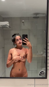 Back in the sun holiday vibes so get ready for the tan updates xx