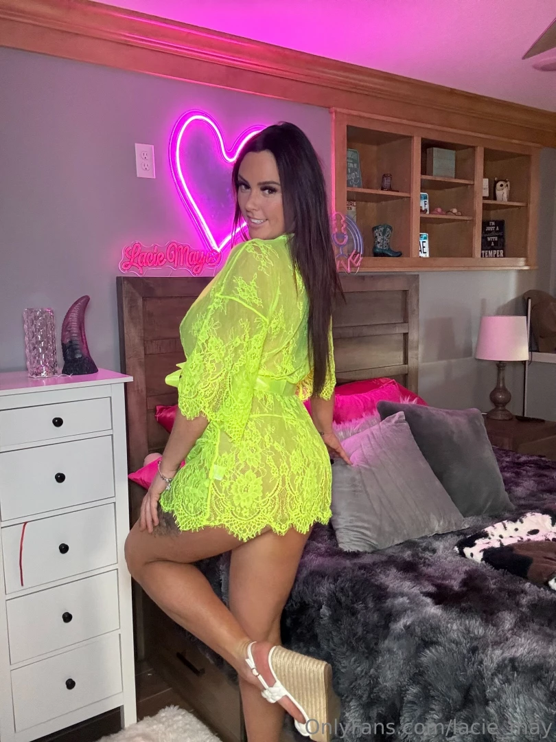 Happy friday thank you to the fan that bought this cute outfit for me part 1 