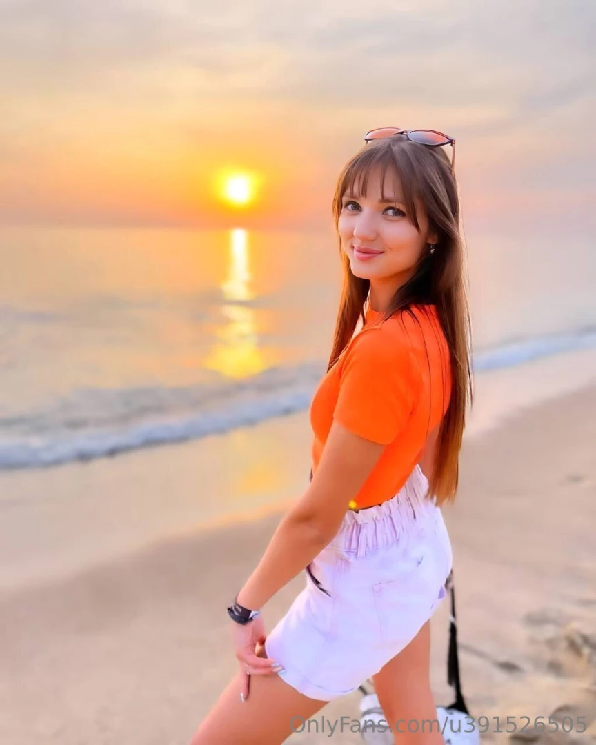 Do you like to travel i like to explore the world and see everything 