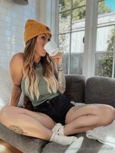 Am i your favorite morning view