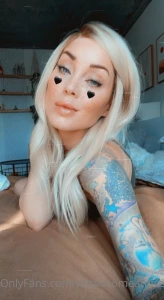 Livestream tonight on my vip account wholesomefoxx_vip - it s 50 off