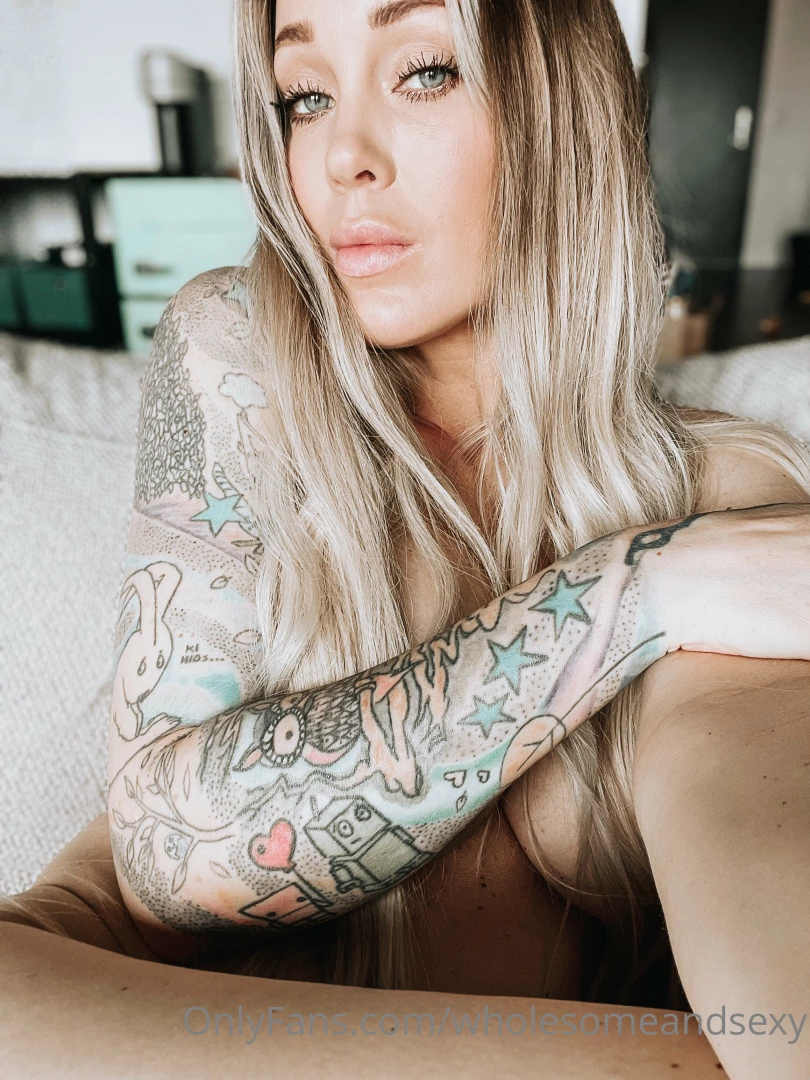 Have you checked out wholesomefoxxx yet 