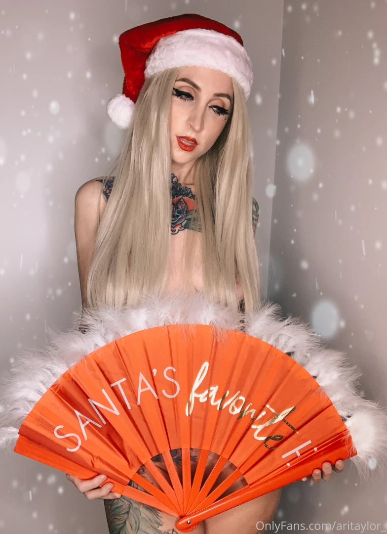 Xxx-mas time is finally here let s get naughty 