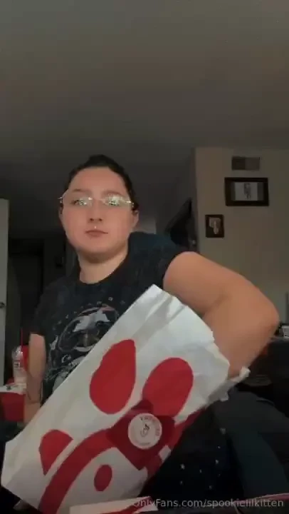 Come eat some lunch with me 