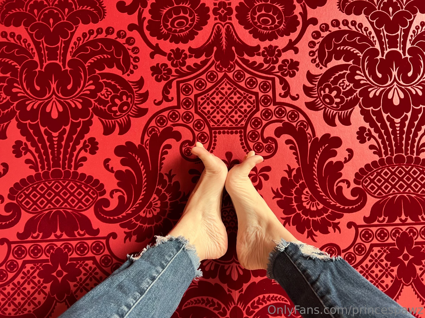 Lady in red part 412 