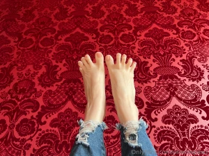 Lady in red part 411