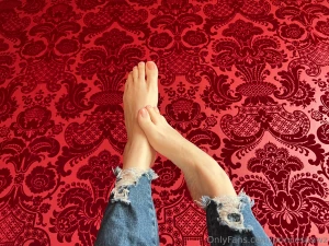 Lady in red part 414