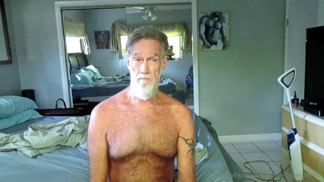 One of my subscribers asked if he could see me naked doing my chores 