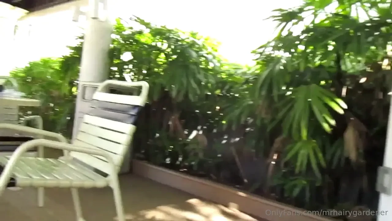 It started raining at my buddy s pool party and everyone left but you 