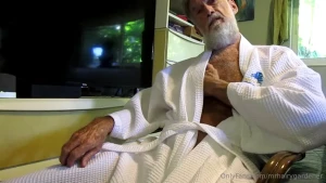 New commissioned video sniff where a subscriber asked me to focus on