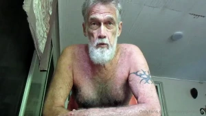 New commissioned video all he asked was that i focus on different body