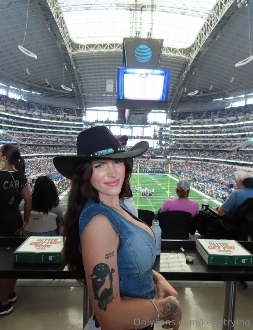 Responding on my free page right now https onlyfans com keepers 