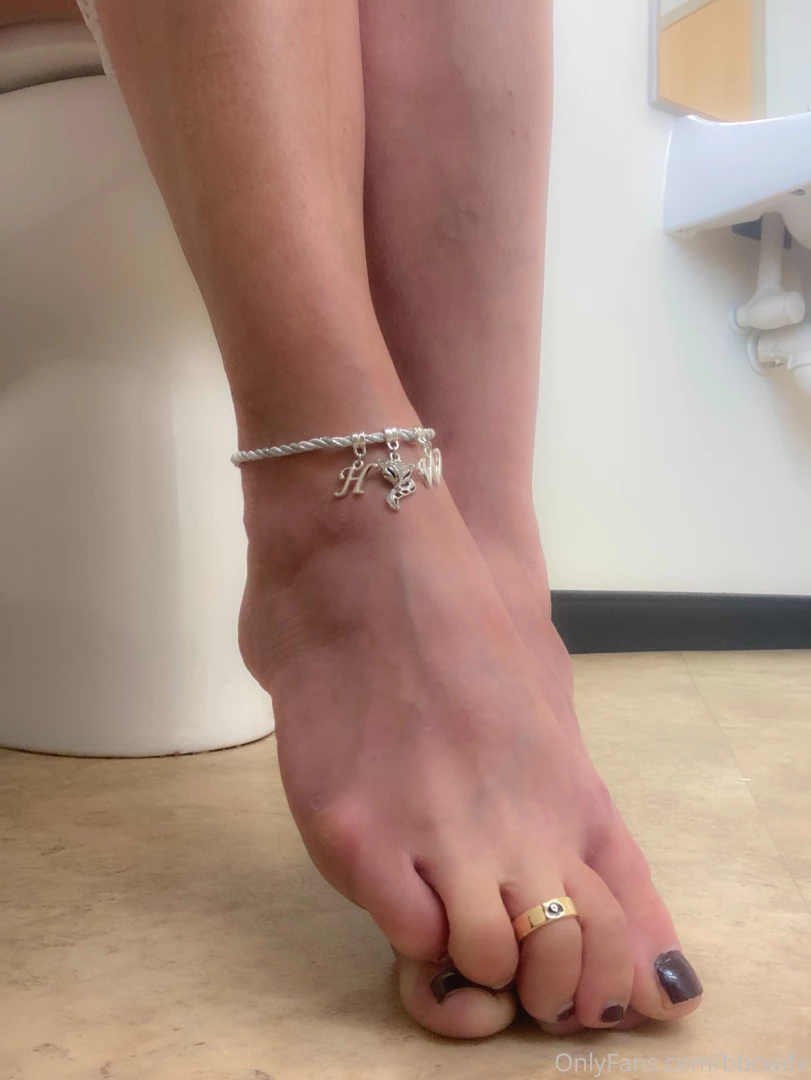 I just love to be spoiled and the fan who sent me this jewelry knows 