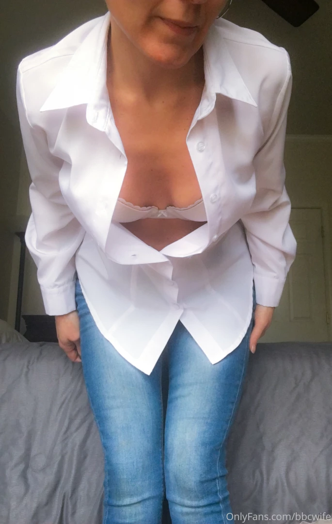 selfiewife1 - Jeans with a white shirt is a classic sexy look especially when you part 2 