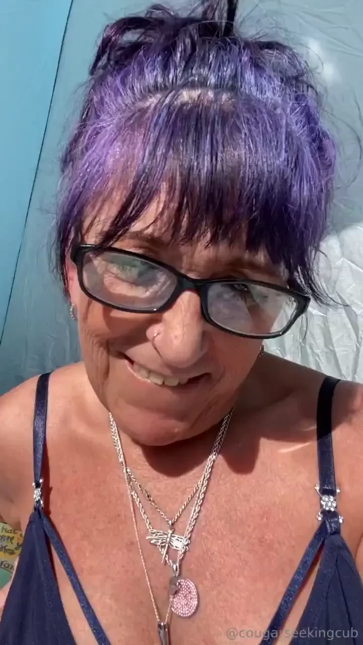 Fingering my pussy while my neighbors were outside there s a first 