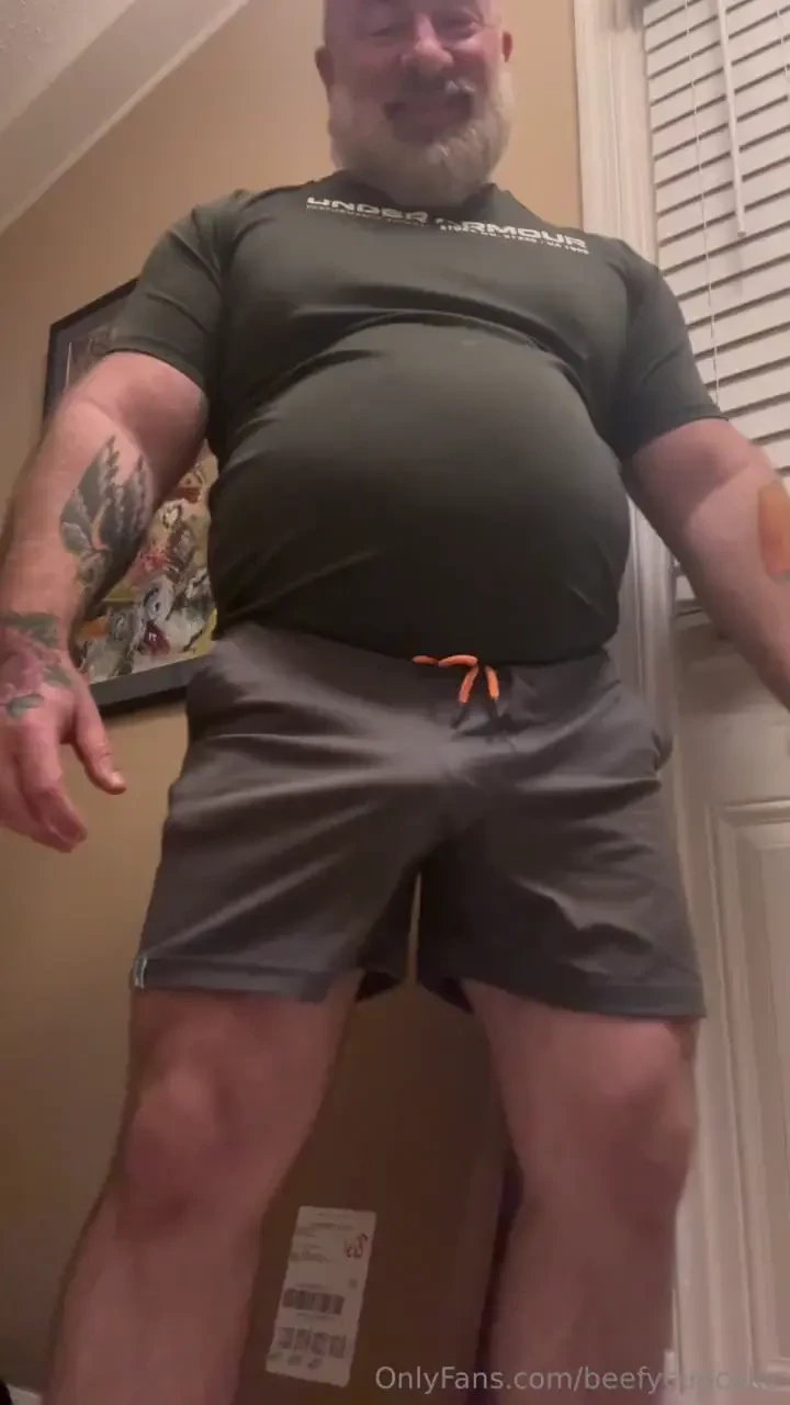 I don t bottom too often but this fella had a big thick pipe of a dick 