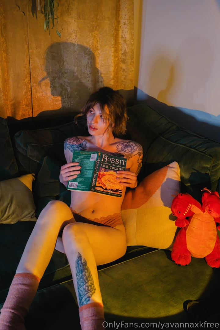 Yav s book nook is back let s read some tolkien together every 2 weeks 