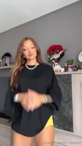 Tyla dance naked on seremis