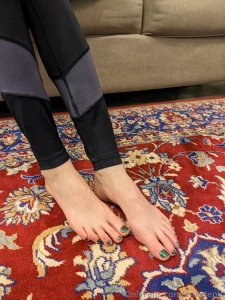 My first feet pics ever i got a pedicure and green nail polish and my