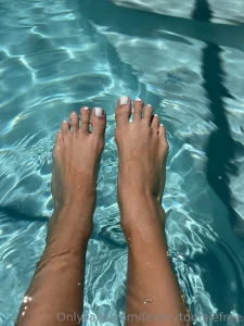 I want you to suck my toes in public part 5