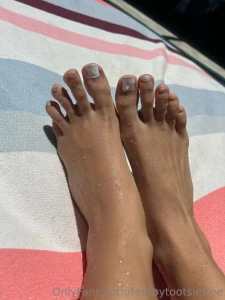 I want you to suck my toes in public part 2