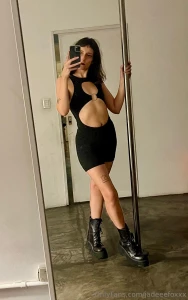 Do you like these photos or do you prefer only feet photos