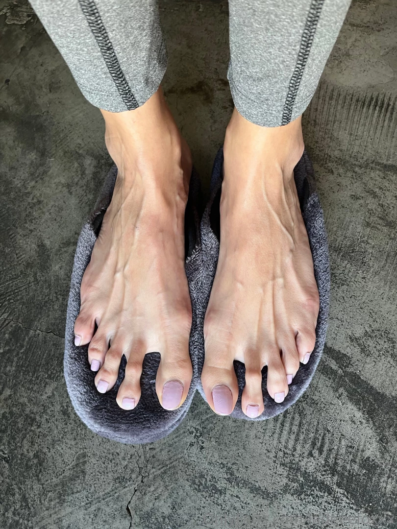 Soft and comfortable slippers for my beautiful feet do you like them 