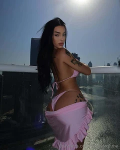 Do you want to admire your pink angel