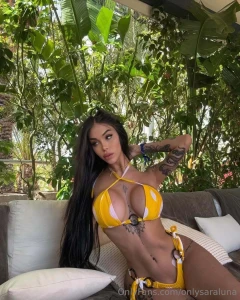 Send me a kiss in chat now