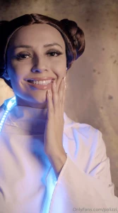 Bajo mi vestido se esconde un secreto de otra galaxia puedo ser tu