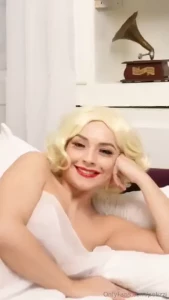 Un verdadero cono de la sensualidad y la belleza vamos a recorrer esa