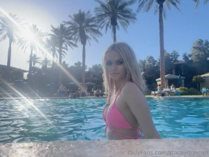 Fun in the sunnnn pool days with my girls xo part 3